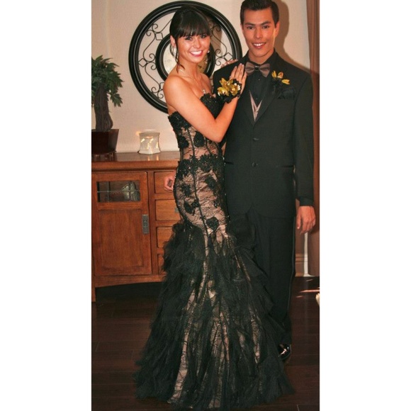 Prom/Evening/Pageant Gown - Picture 4 of 5